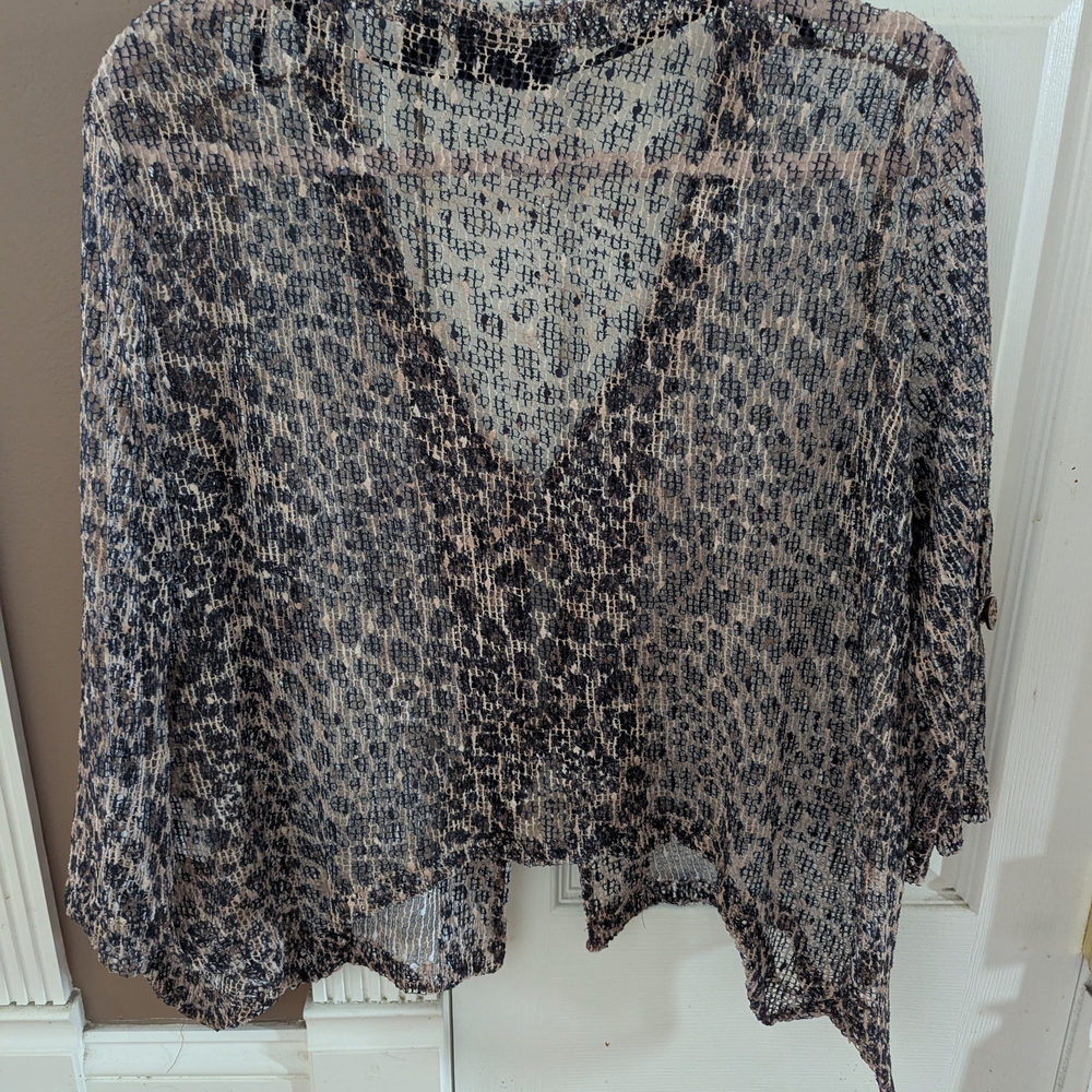 Nina Leonard Black and Cream Patterned Blouse